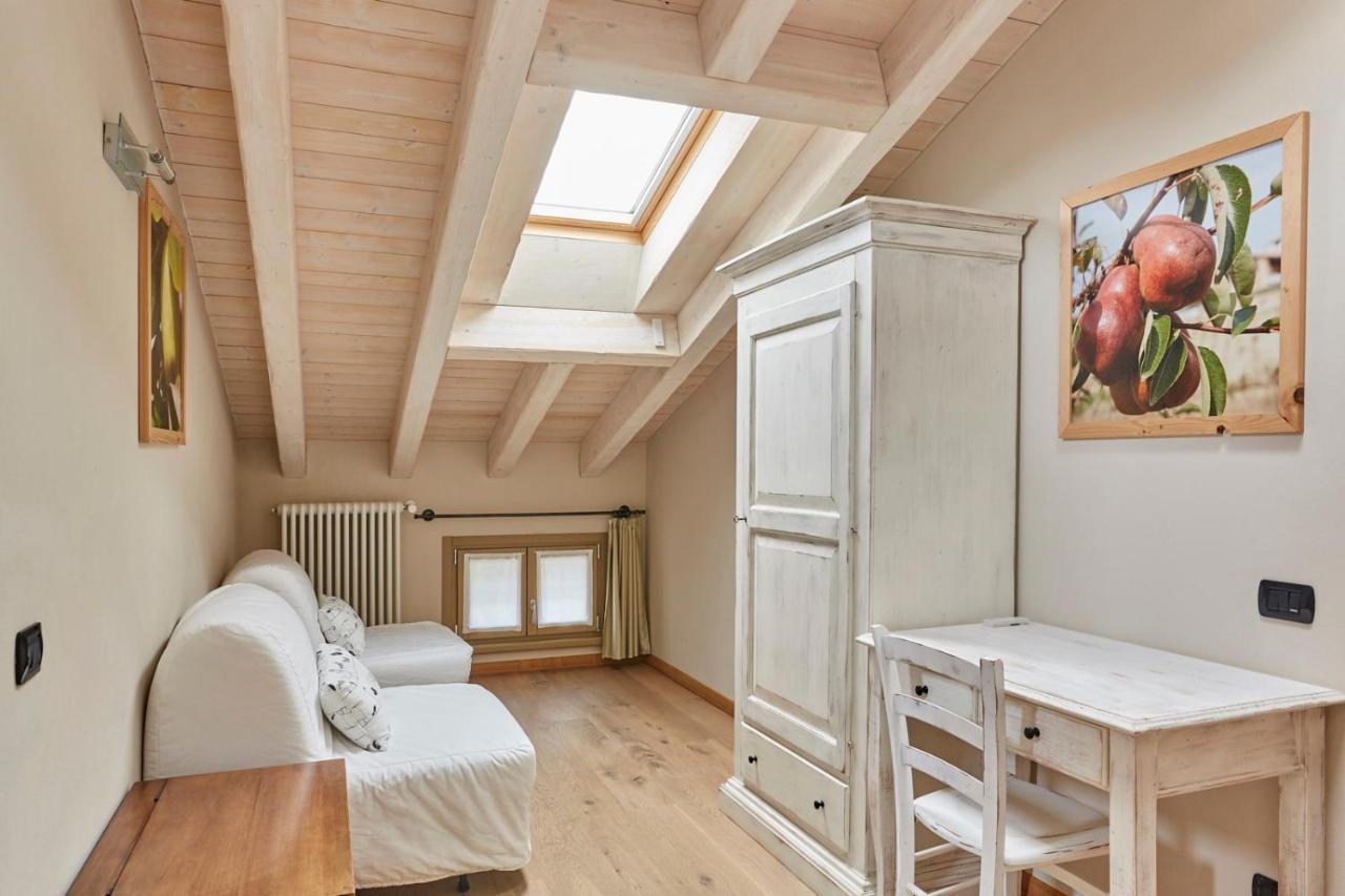 Agriturismo Alba Del Borgo フィデンツァ エクステリア 写真